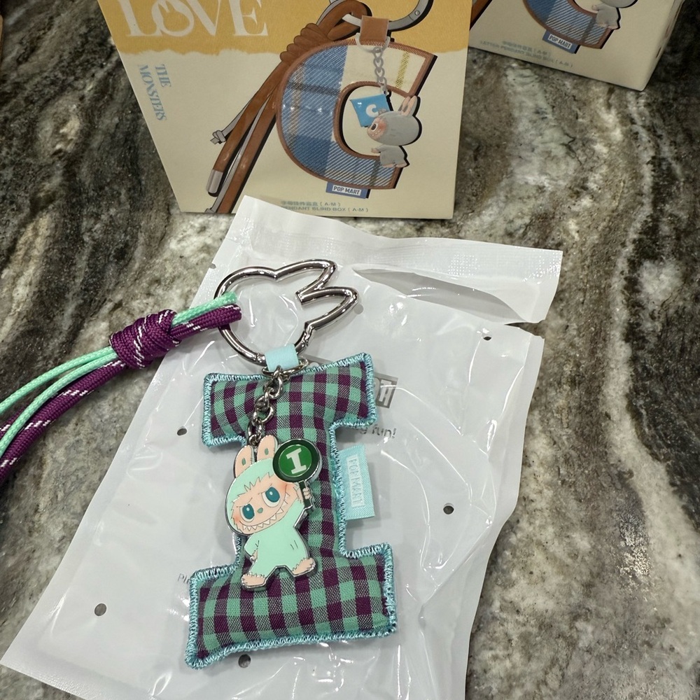 Pop Mart Pin for Love Pendant letter I
